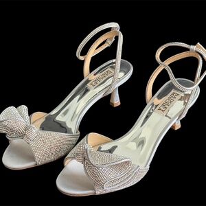 Badgley Mischka Women's Silver Remi Kitten Evening Heel Sandals, NEW pick size